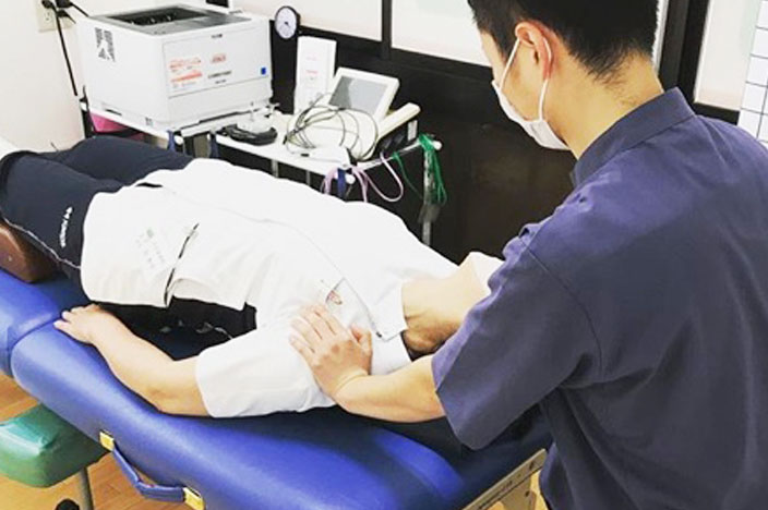 猫背の問題は見た目だけではありません