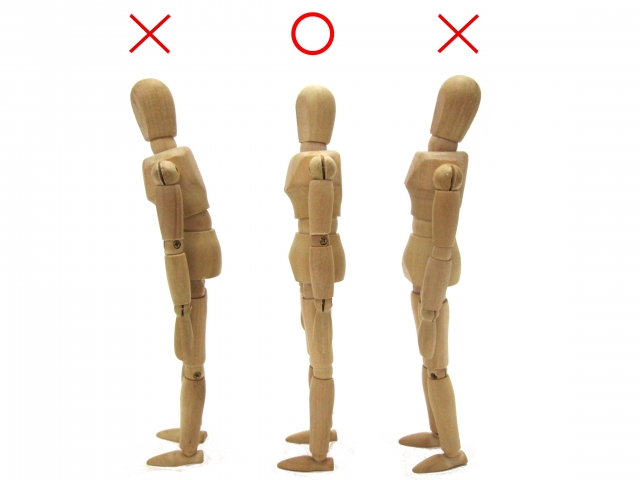 猫背の問題は見た目だけではありません